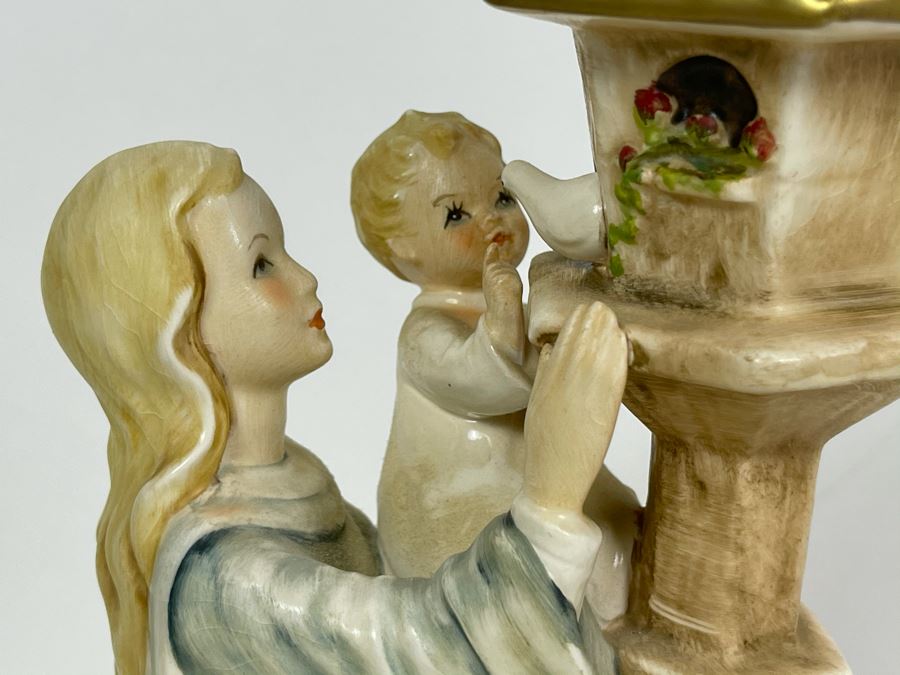 JUST ADDED - Hummel Figurine 'Madonna Of The Doves' 10.5H [Photo 3]