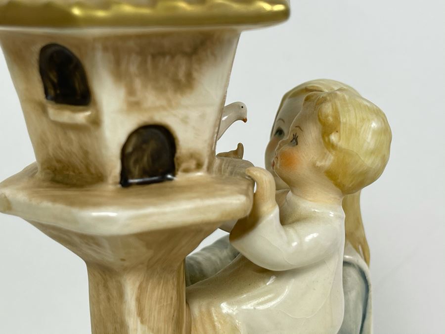 JUST ADDED - Hummel Figurine 'Madonna Of The Doves' 10.5H [Photo 12]