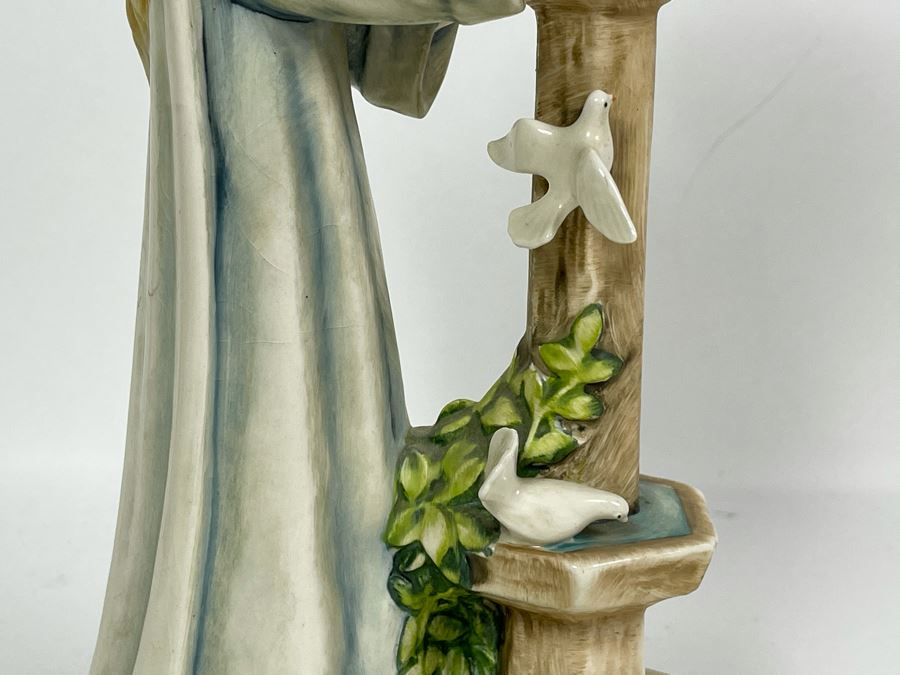 JUST ADDED - Hummel Figurine 'Madonna Of The Doves' 10.5H [Photo 6]