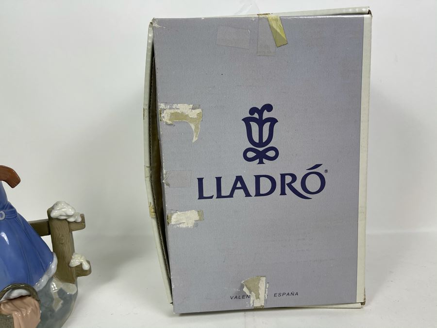 JUST ADDED - Lladro Figurine Winter Frost Girl With Bird And Tree #5.287 With Box 8W X 5.5D X 10H [Photo 10]