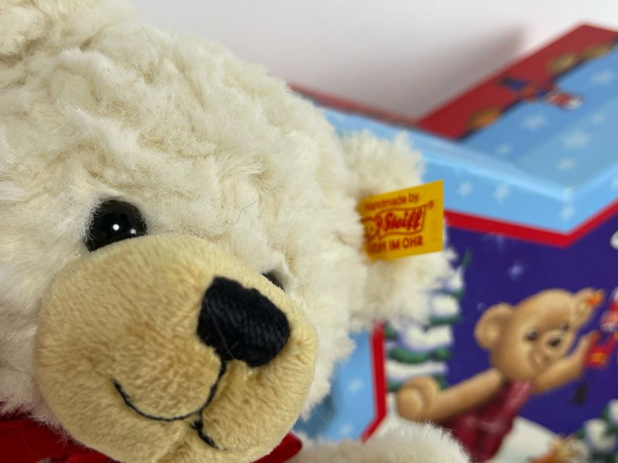 JUST ADDED - Pair Of German Steiff Bears With Boxes 9H [Photo 4]