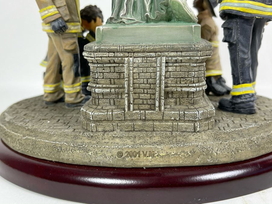 JUST ADDED - Vanmark Red Hats Of Courage Sculpture 'United We Stand' Limited Edition 8865 Of 10000 8.5W X 6D X 12H [Photo 10]