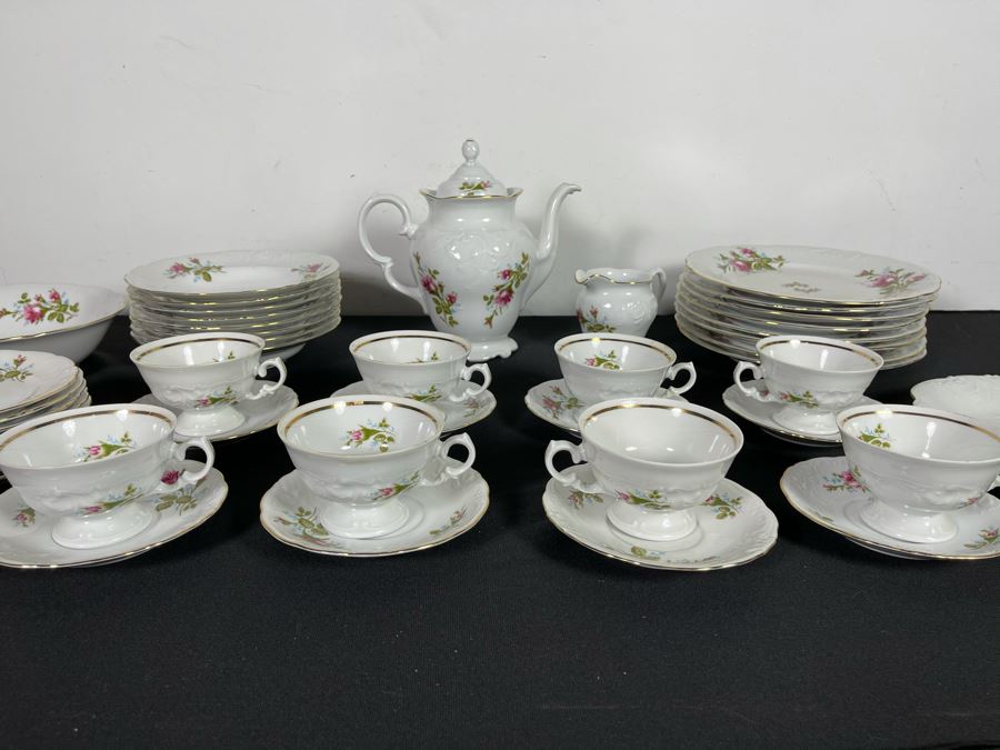 JUST ADDED - Wawel Poland China Set Gold Rim Apx Service For 8 - See Photos [Photo 2]
