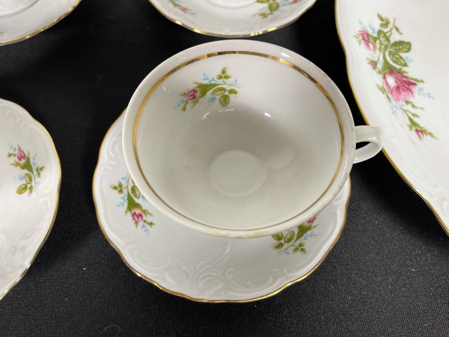 JUST ADDED - Wawel Poland China Set Gold Rim Apx Service For 8 - See Photos [Photo 11]