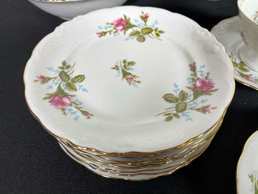 JUST ADDED - Wawel Poland China Set Gold Rim Apx Service For 8 - See Photos [Photo 14]