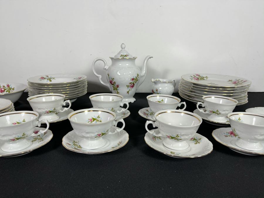 JUST ADDED - Wawel Poland China Set Gold Rim Apx Service For 8 - See Photos