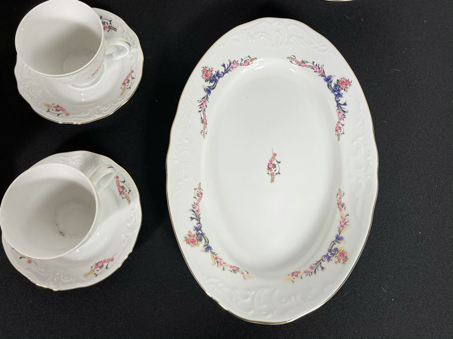 JUST ADDED - Menuet Poland Royal Vienna Collection China Set Gold Rim Apx Service For 4 - See Photos [Photo 12]