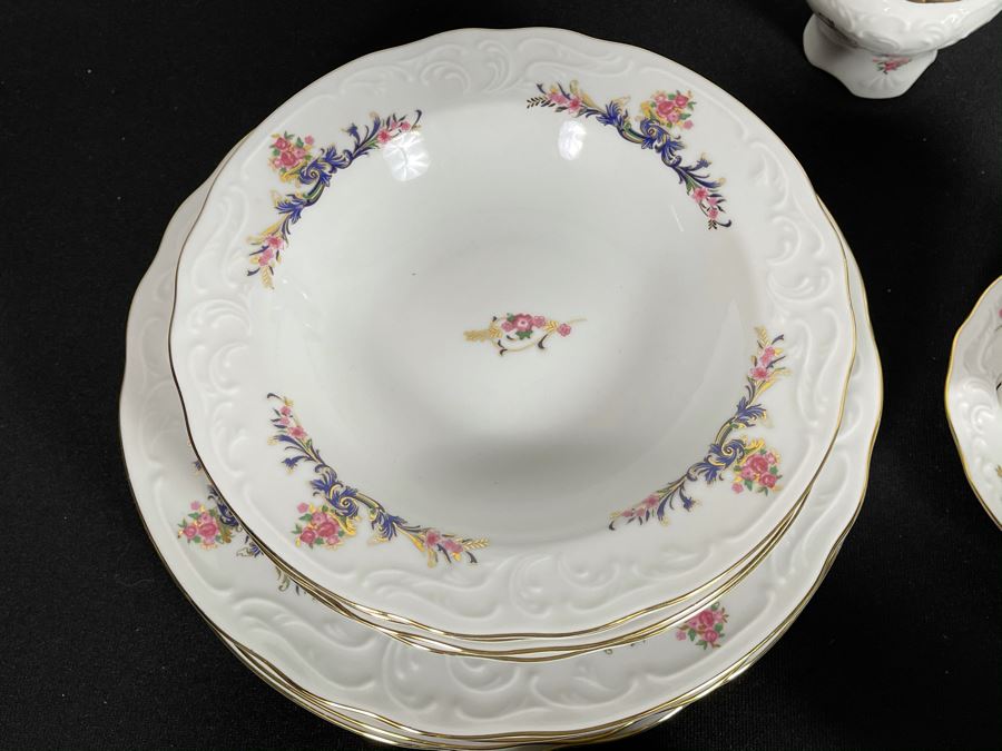 JUST ADDED - Menuet Poland Royal Vienna Collection China Set Gold Rim Apx Service For 4 - See Photos [Photo 11]