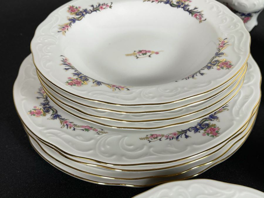 JUST ADDED - Menuet Poland Royal Vienna Collection China Set Gold Rim Apx Service For 4 - See Photos [Photo 10]