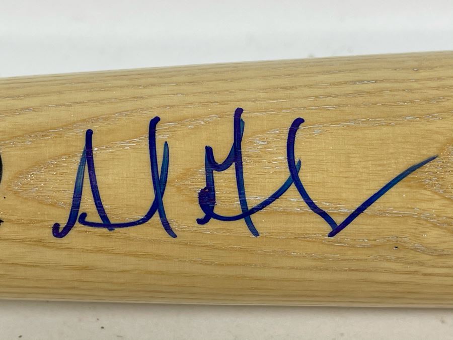 Hand Signed Adrian Gonzalez Baseball Bat From San Diego Padres 2007 Compadres Club Gold Star Member 32L [Photo 6]