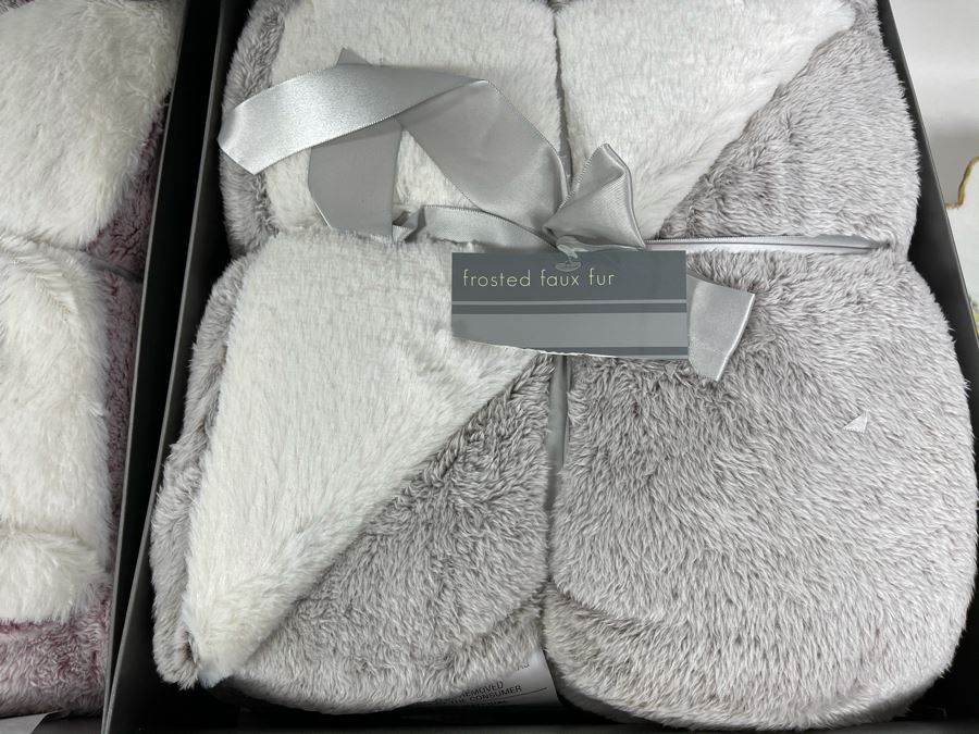 (3) New Nordstrom Frosted Faux Fur Blankets In Gift Boxes 50 X 70 [Photo 4]