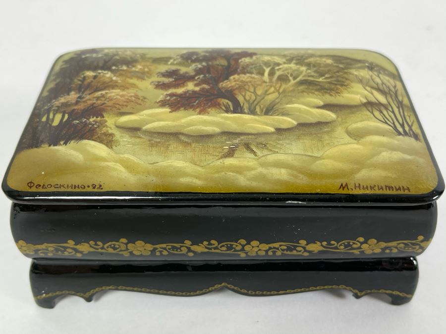 Handpainted Signed Russian Palekh Lacquer Box 4.25W X 2.5D X 1.75H [Photo 3]
