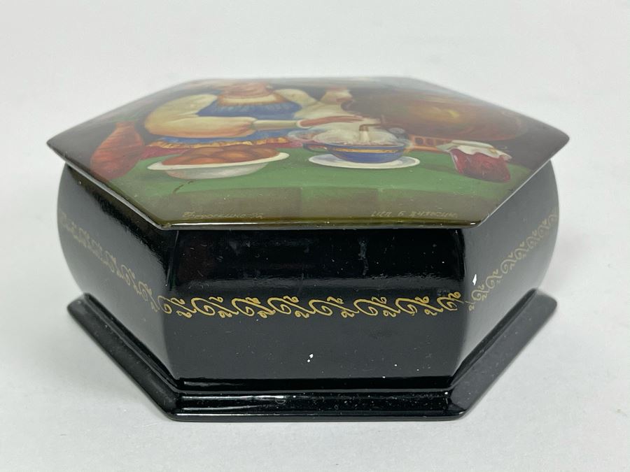 Handpainted Signed Russian Palekh Lacquer Box 4W X 1.5H [Photo 7]