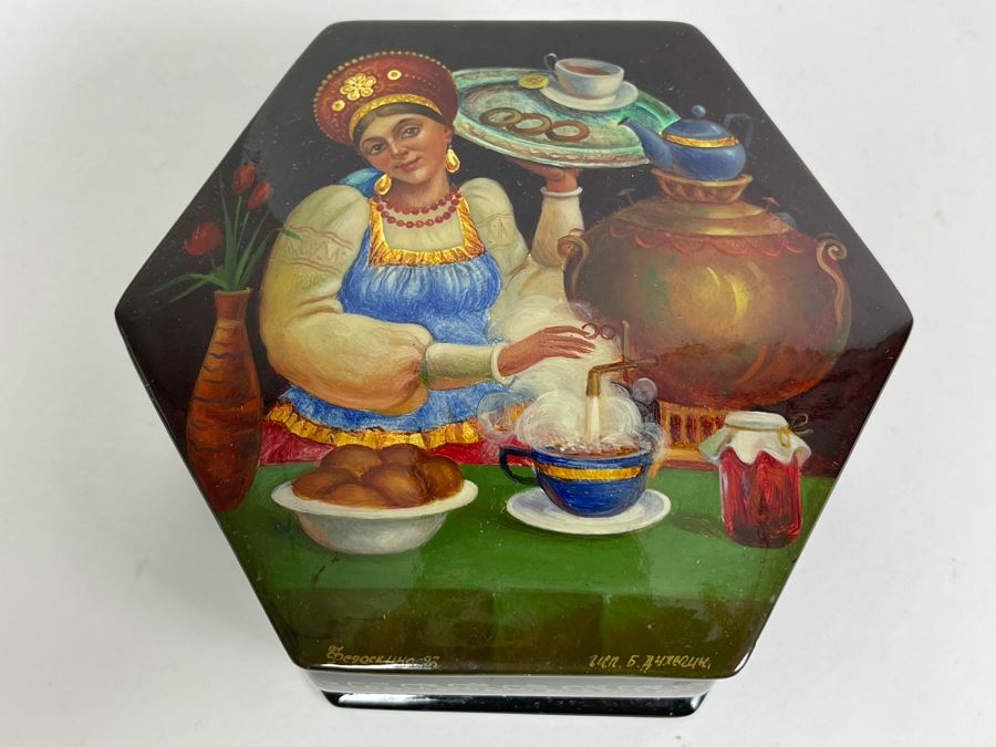 Handpainted Signed Russian Palekh Lacquer Box 4W X 1.5H [Photo 15]