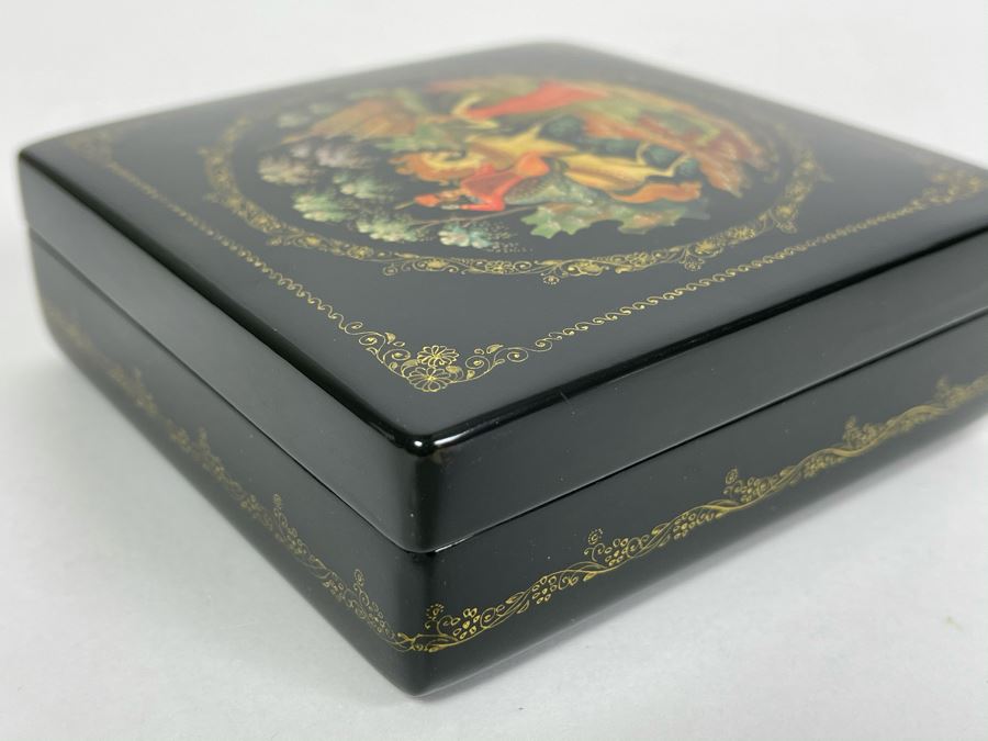 Handpainted Signed Russian Palekh Lacquer Box 4W X 4D X 1.25H [Photo 10]