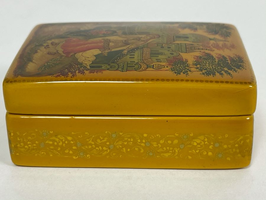 Handpainted Signed Russian Palekh Lacquer Box 2.5W X 1.75D X 1H