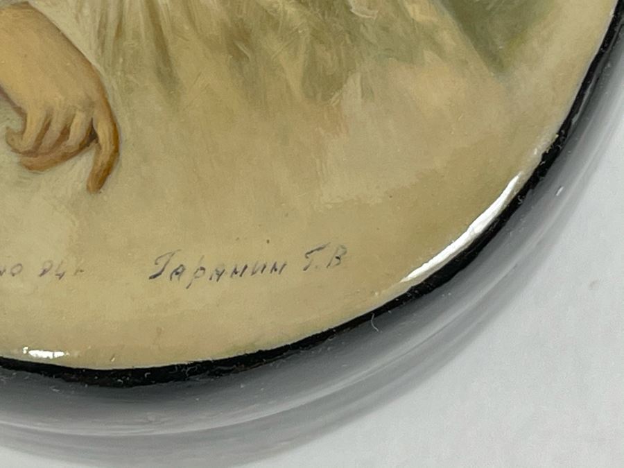 Handpainted Signed Russian Palekh Lacquer Box 3.5W X 2.75D X 1.5H [Photo 8]