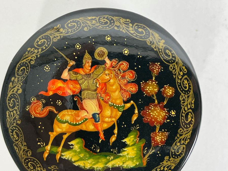 Handpainted Signed Russian Palekh Lacquer Box 2W X 1H [Photo 3]