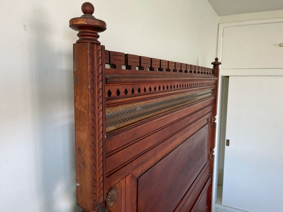 Antique Wooden Ful Size Bed From The Hotel Del Coronado - Originally Belonging To Isabella Babcock (Her Husband Elisha Spurr Babcock Was A Founder/Builder Of The Hotel Del Coronado) - Understood That Bed Was At The Hotel During Construction [Photo 9]