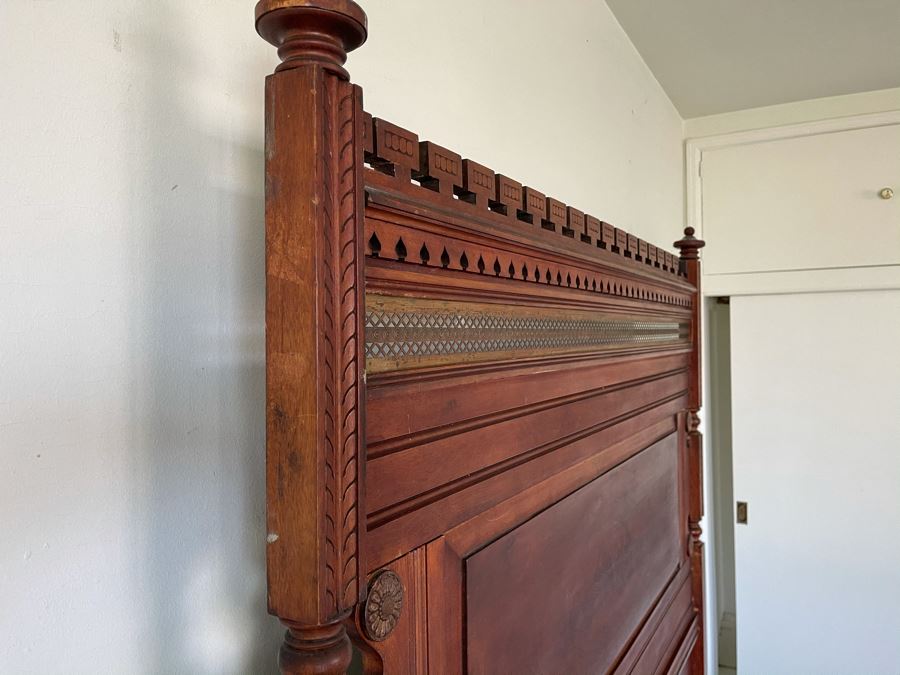 Antique Wooden Ful Size Bed From The Hotel Del Coronado - Originally Belonging To Isabella Babcock (Her Husband Elisha Spurr Babcock Was A Founder/Builder Of The Hotel Del Coronado) - Understood That Bed Was At The Hotel During Construction [Photo 8]