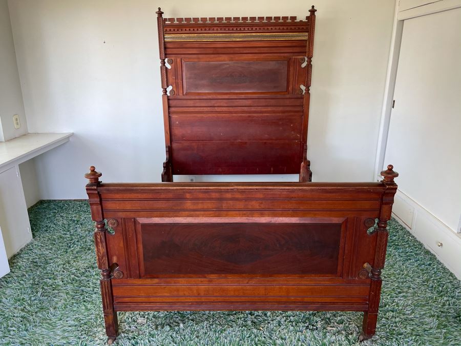 Antique Wooden Ful Size Bed From The Hotel Del Coronado - Originally Belonging To Isabella Babcock (Her Husband Elisha Spurr Babcock Was A Founder/Builder Of The Hotel Del Coronado) - Understood That Bed Was At The Hotel During Construction