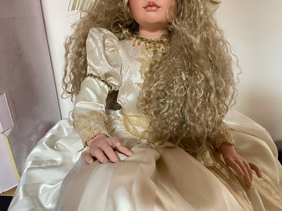 JUST ADDED - Tall Vintage 2003 Limited Edition Donna RuBert Doll 6 Of 400 With Box 38'H [Photo 7]
