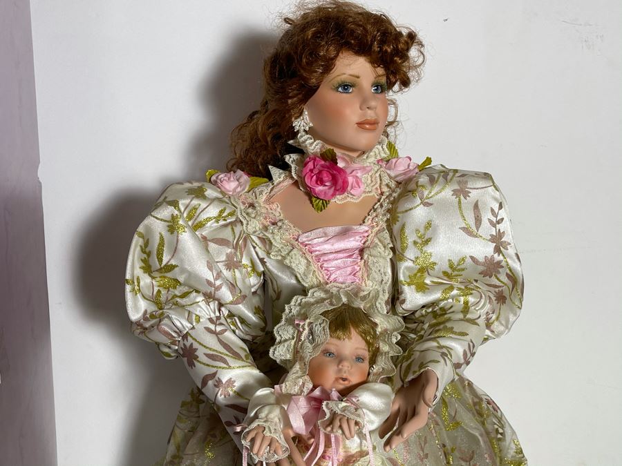JUST ADDED - Tall Vintage 2001 Limited Edition Rustie Doll 356 Of 500 With Box 40'H [Photo 4]
