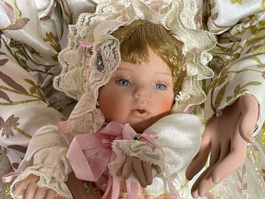 JUST ADDED - Tall Vintage 2001 Limited Edition Rustie Doll 356 Of 500 With Box 40'H [Photo 7]