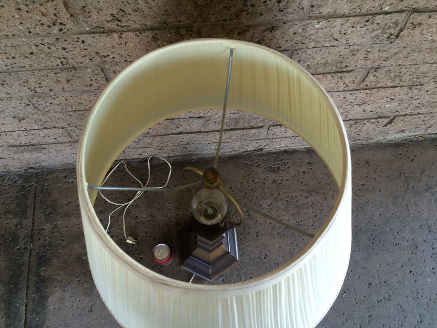 Mid-Century Metal Lamp with Shade [Photo 4]