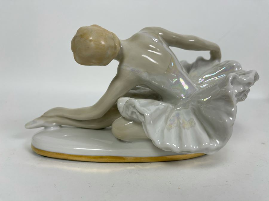 Vintage Russian Ballerina Figurine 7.5W X 4.5D X 3.5H [Photo 5]