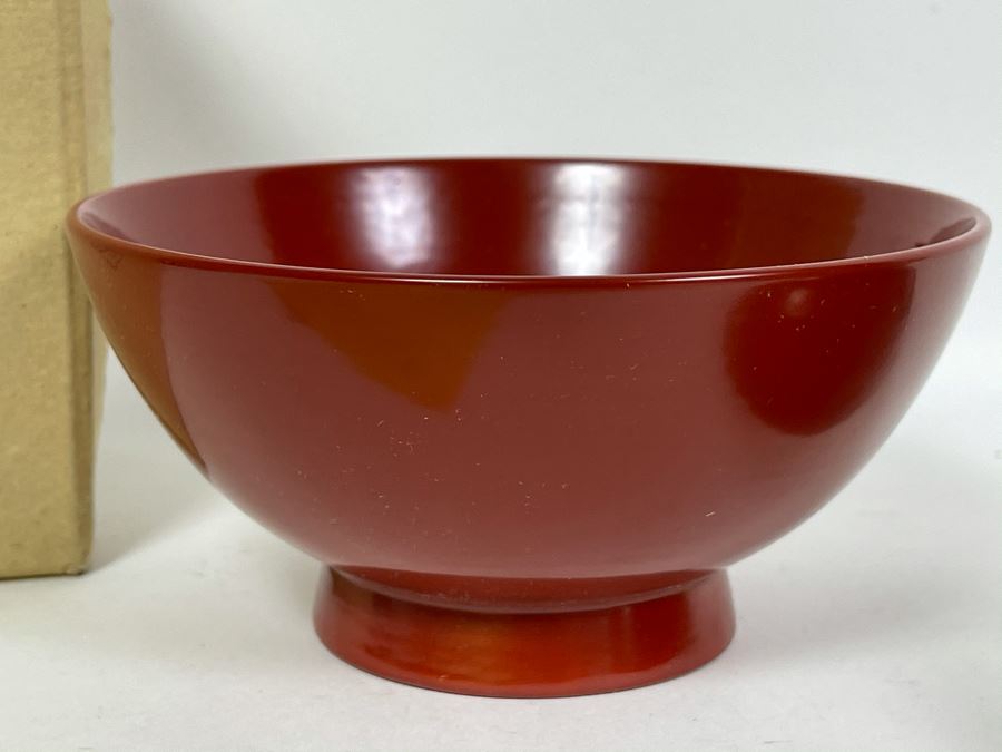 Pair Of Japanese Shikki Lacquer-Ware Bowls From Okinawa Japan Smaller Bowl Features Dragon 5R [Photo 9]