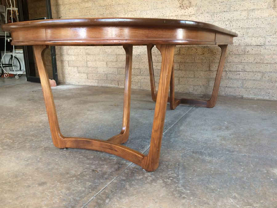 Stanley Mid-Century Dining Table with 6 Cane Back Chairs and 2 Leaves [Photo 7]