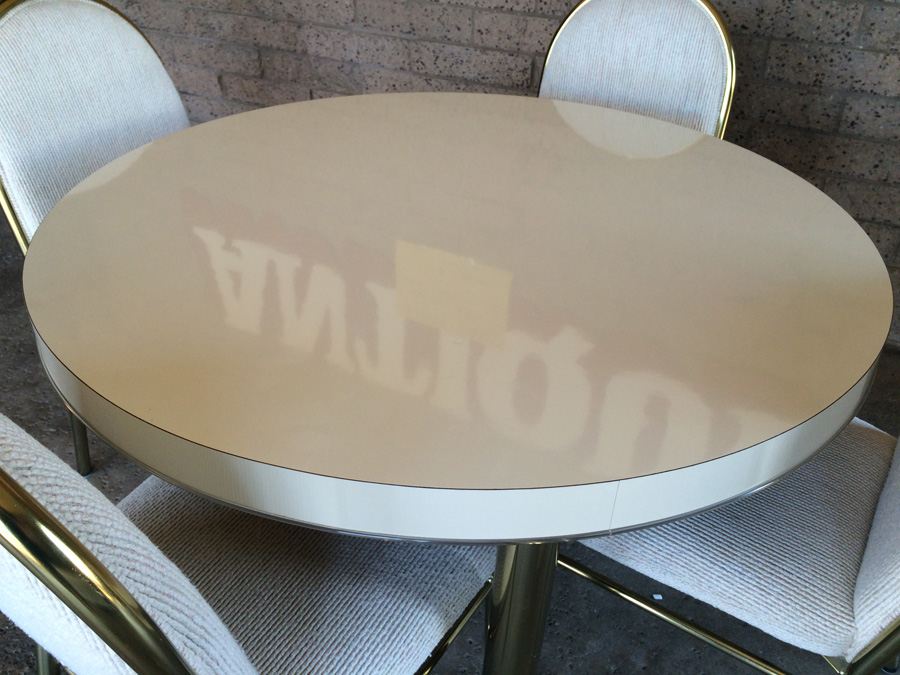 Round White Dining Table with 4 Chairs and Brass Accents [Photo 3]