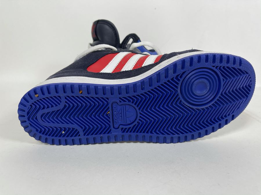 New Ladies Adidas Sneakers Size 7 [Photo 5]