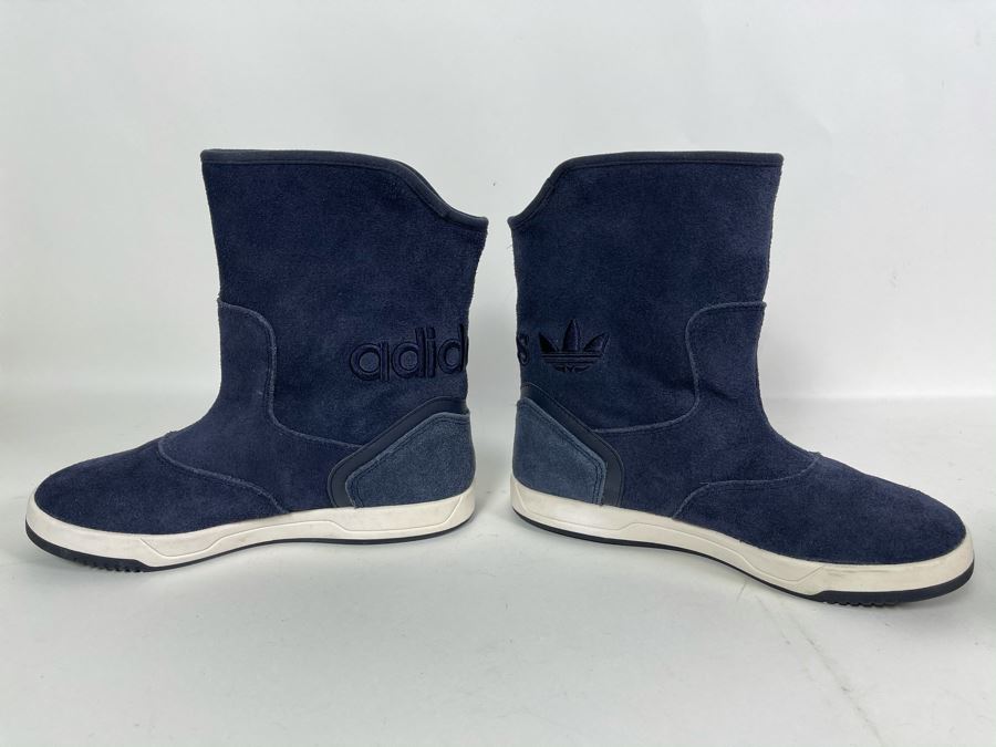 New Ladies Adidas Ugg Style Boots Size 6.5 [Photo 2]