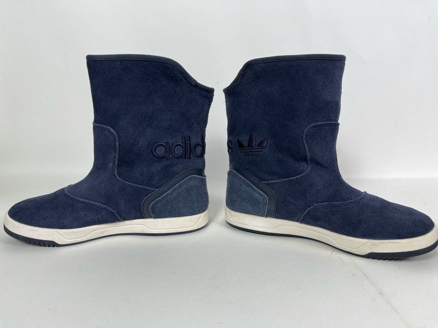 New Ladies Adidas Ugg Style Boots Size 6.5 [Photo 1]