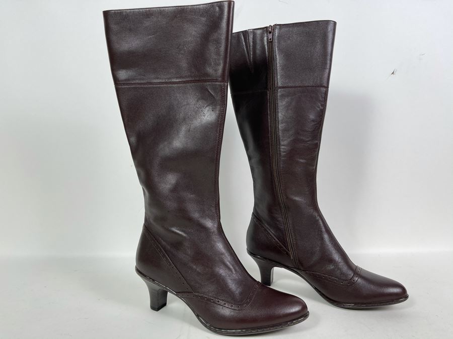 New Ladies Leather Dark Brown Boots Size 6.5W Originally $129 [Photo 2]