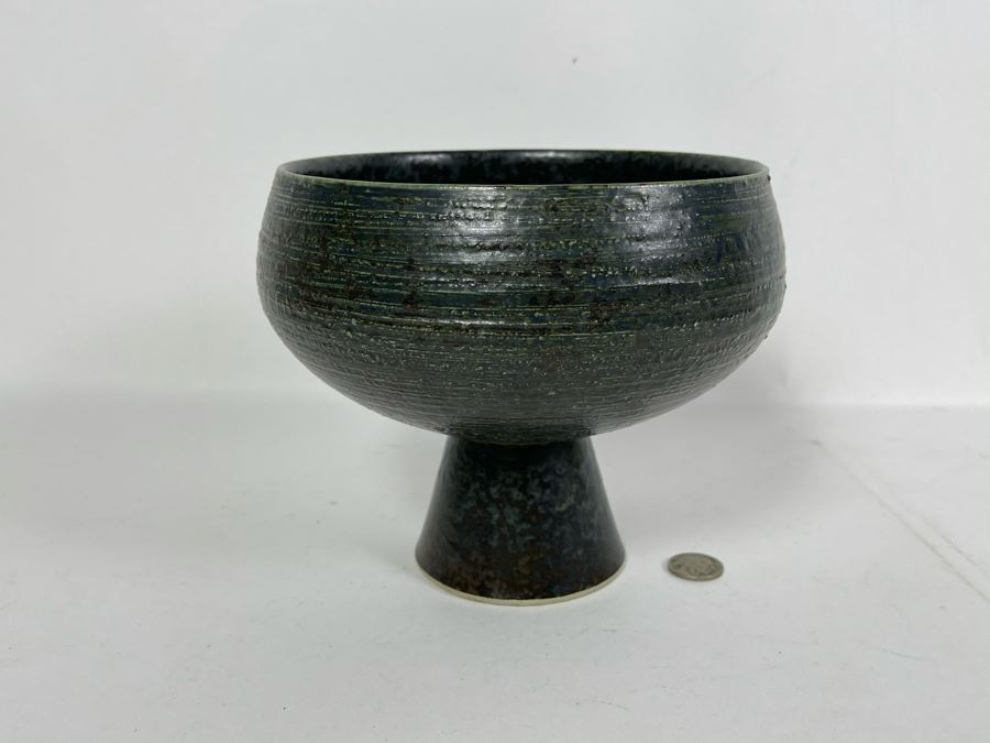 Signed Japanese Footed Floral Ceramic Vase With Frog 7W X 6H [Photo 4]