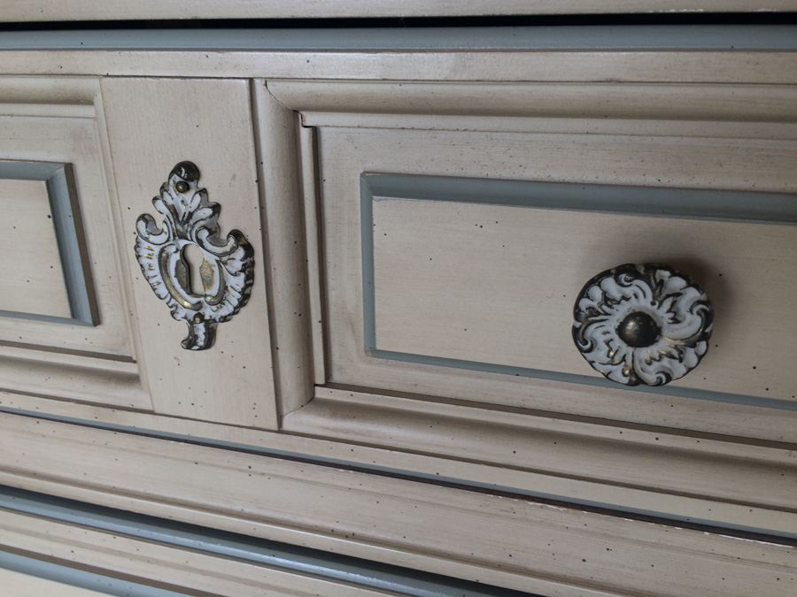 5 Piece Dixie Bedroom Set - (2) Dressers, Mirror, Headboard and Nightstand [Photo 13]