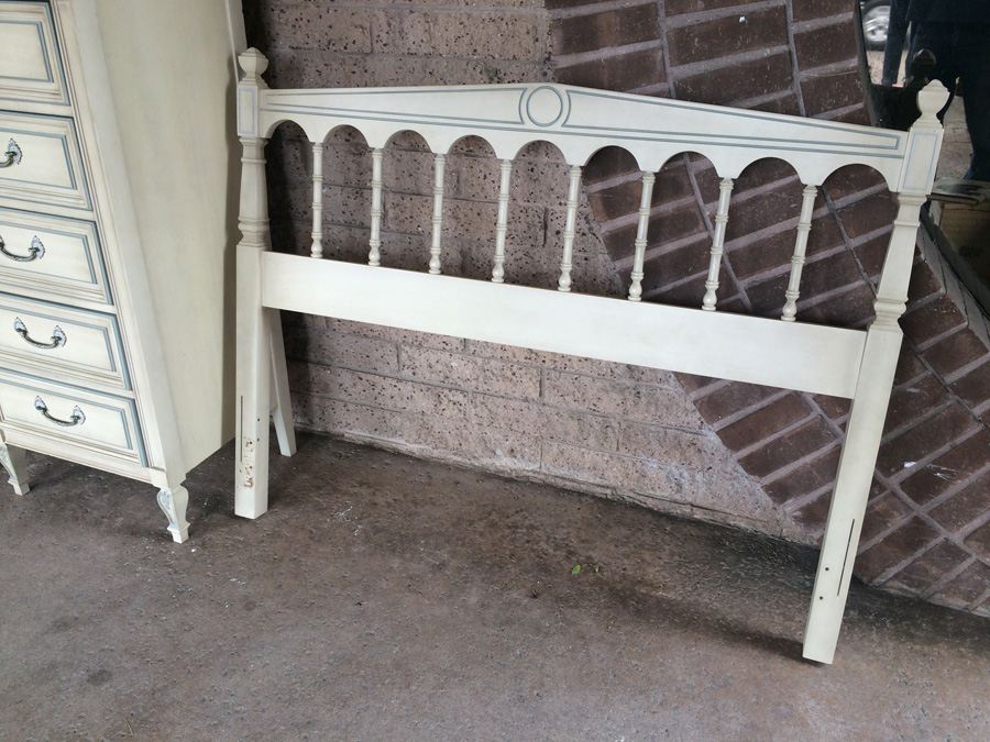 5 Piece Dixie Bedroom Set - (2) Dressers, Mirror, Headboard and Nightstand [Photo 7]