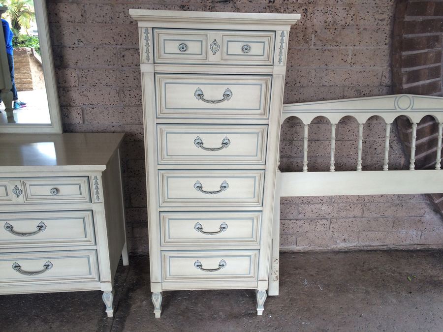 5 Piece Dixie Bedroom Set - (2) Dressers, Mirror, Headboard and Nightstand [Photo 5]