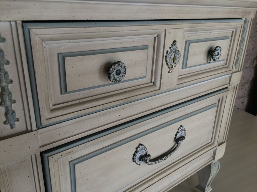 5 Piece Dixie Bedroom Set - (2) Dressers, Mirror, Headboard and Nightstand [Photo 10]