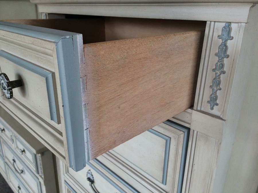 5 Piece Dixie Bedroom Set - (2) Dressers, Mirror, Headboard and Nightstand [Photo 12]