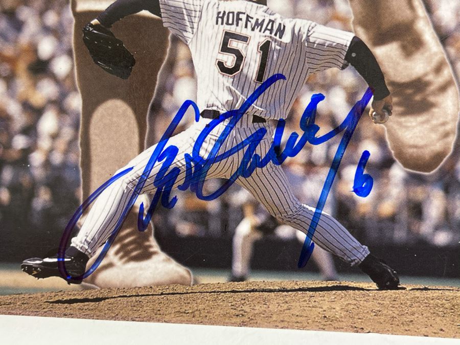 Hand Signed Autographs By: Tony Gwynn, Randy Jones, Ozzie Smith, Dave Winfield, Steve Garvey, Dave Draveky And Bip Roberts - Keepers Of The Faith - History Of The Madres Book [Photo 8]