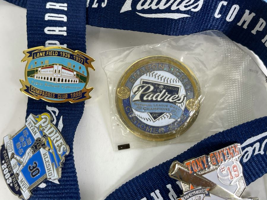 Collection Of San Diego Padres Pins [Photo 14]