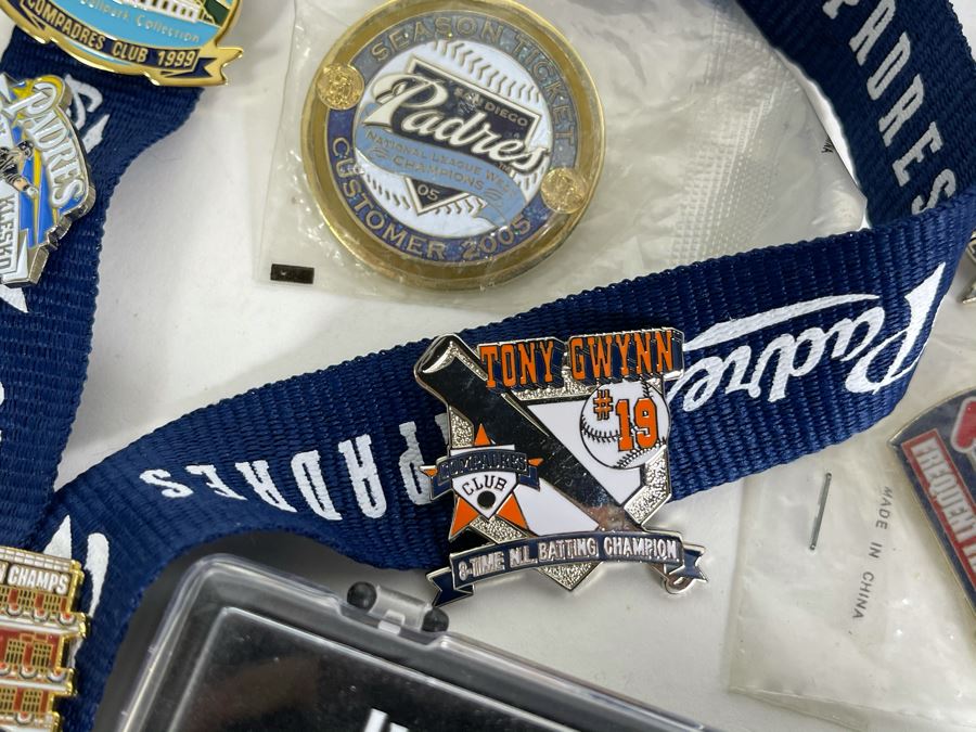 Collection Of San Diego Padres Pins [Photo 13]