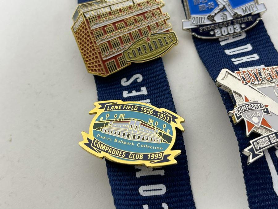 Collection Of San Diego Padres Pins [Photo 28]