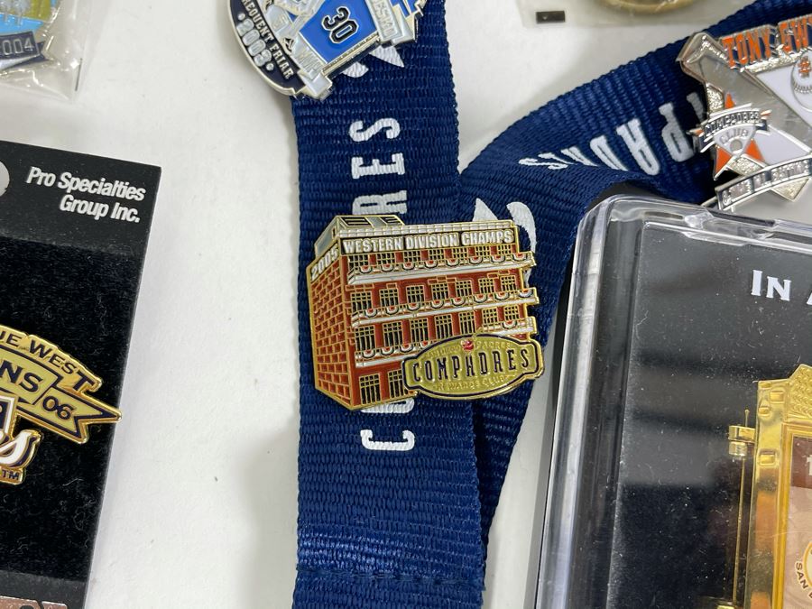Collection Of San Diego Padres Pins [Photo 16]