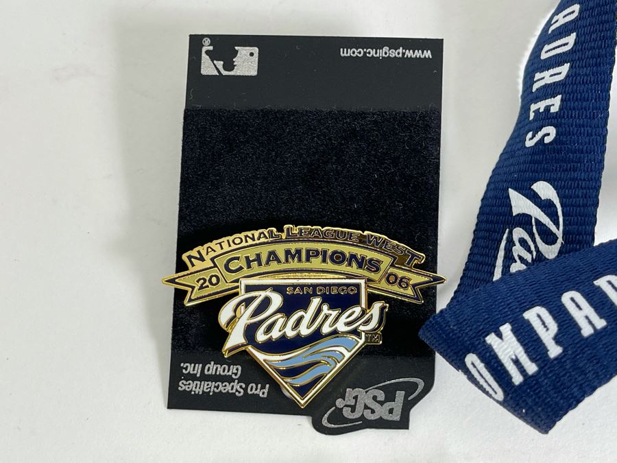 Collection Of San Diego Padres Pins [Photo 20]