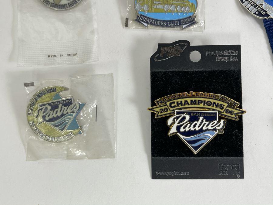 Collection Of San Diego Padres Pins [Photo 17]